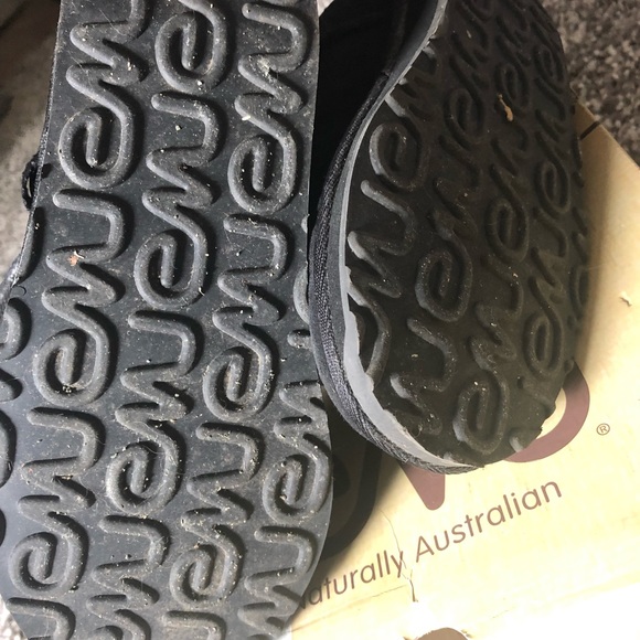 Emu suede boots - Picture 3 of 5